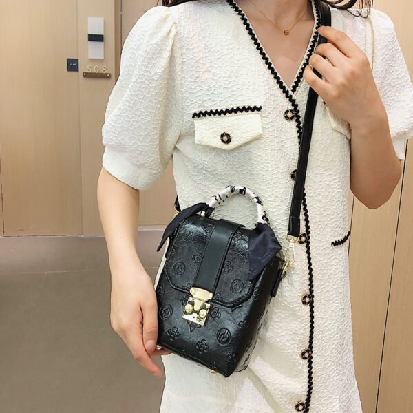Summer Fashionable Versatile Shoulder Bag Trendy Cute Mobile Phone Women's Bag Simple Print Small Fresh Girl Style HandbagSummer Fashionable Versatile Shoulder Bag Trendy Cute Mobile Phone Women's Bag Simple Print Small Fresh Girl Style Handbag