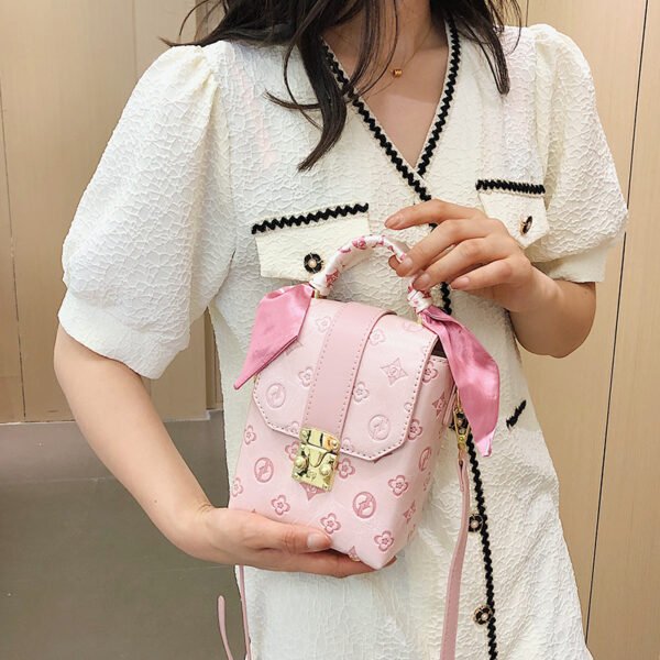 Summer Fashionable Versatile Shoulder Bag Trendy Cute Mobile Phone Women's Bag Simple Print Small Fresh Girl Style HandbagSummer Fashionable Versatile Shoulder Bag Trendy Cute Mobile Phone Women's Bag Simple Print Small Fresh Girl Style Handbag