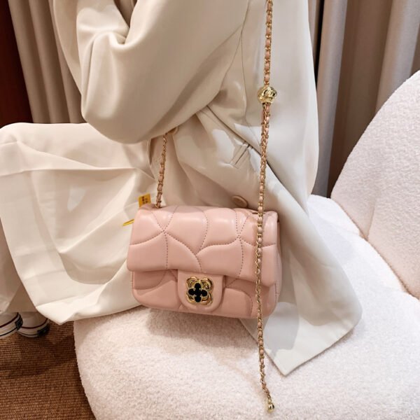 IMG_E6165 Korean Chain Bag Diamond Pattern Chain Messenger Bag Advanced Simple New Women's Messenger Shoulder Bag