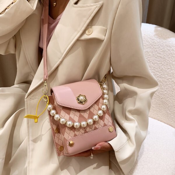 Small Bag Spring And Summer New Bag Women 2025 Hot Style Texture Shoulder Bag Vertical Mini Crossbody Lightweight Mobile Phone Bag