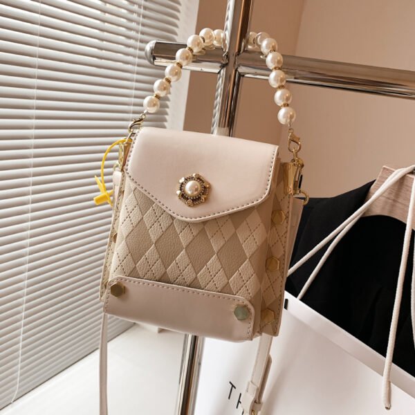 Small Bag Spring And Summer New Bag Women 2025 Hot Style Texture Shoulder Bag Vertical Mini Crossbody Lightweight Mobile Phone Bag