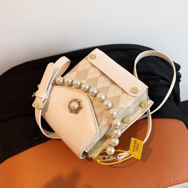 Small Bag Spring And Summer New Bag Women 2025 Hot Style Texture Shoulder Bag Vertical Mini Crossbody Lightweight Mobile Phone Bag