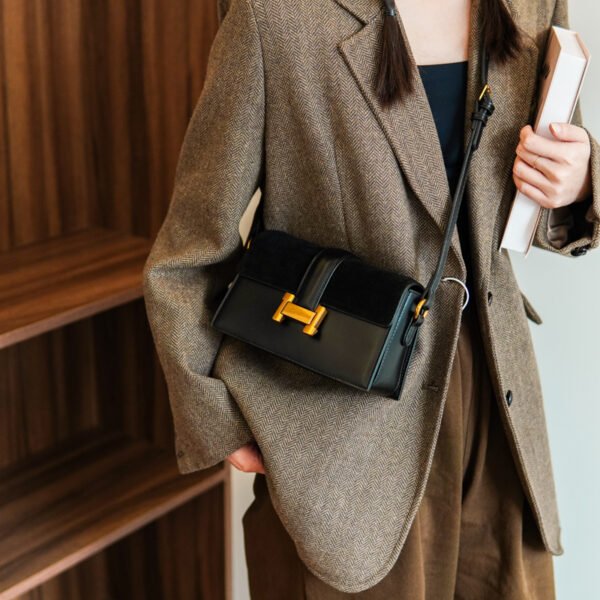 Simple Women's Bag Daily Red Small Square Bag Commuter Trend Chain Small Bag Personality Shoulder Bag Messenger Bag