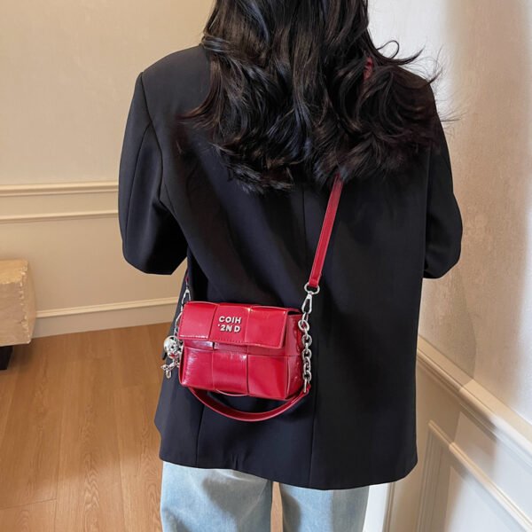 Processed with VSCO with s2 preset New Spring/Summer Fashion Shoulder Bag Niche High-End Trendy Messenger Bag