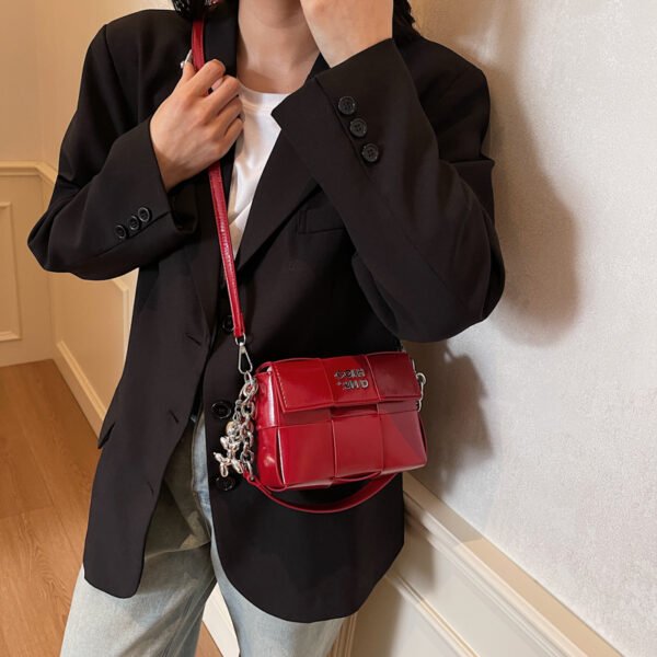 Processed with VSCO with s2 preset New Spring/Summer Fashion Shoulder Bag Niche High-End Trendy Messenger Bag