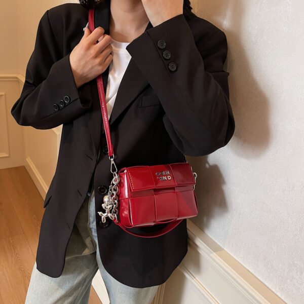 Processed with VSCO with s2 preset New Spring/Summer Fashion Shoulder Bag Niche High-End Trendy Messenger Bag