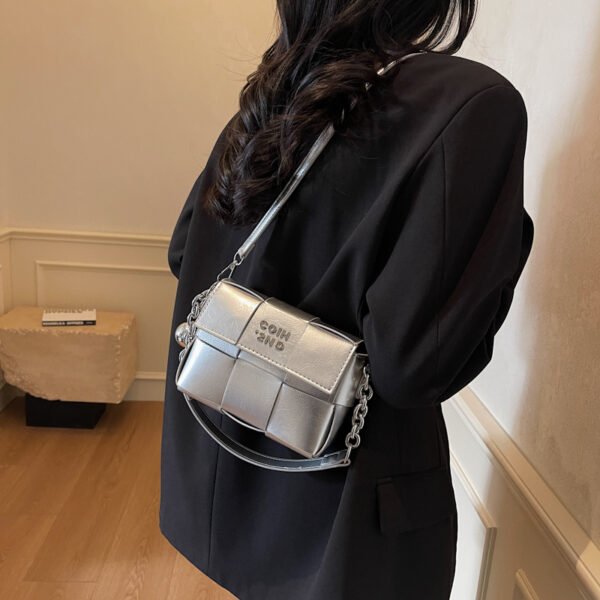 Processed with VSCO with s2 preset New Spring/Summer Fashion Shoulder Bag Niche High-End Trendy Messenger Bag