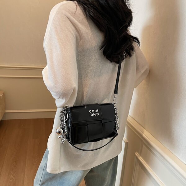 Processed with VSCO with s2 preset New Spring/Summer Fashion Shoulder Bag Niche High-End Trendy Messenger Bag