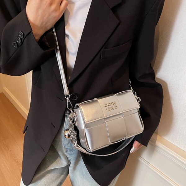 Processed with VSCO with s2 preset New Spring/Summer Fashion Shoulder Bag Niche High-End Trendy Messenger Bag