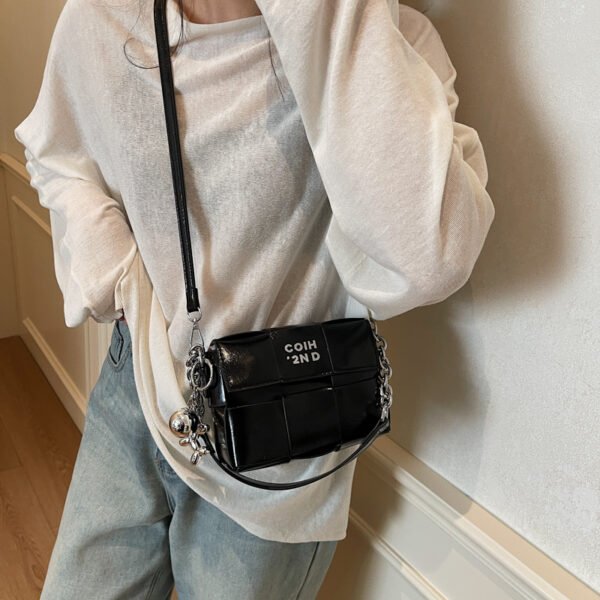 Processed with VSCO with s2 preset New Spring/Summer Fashion Shoulder Bag Niche High-End Trendy Messenger Bag