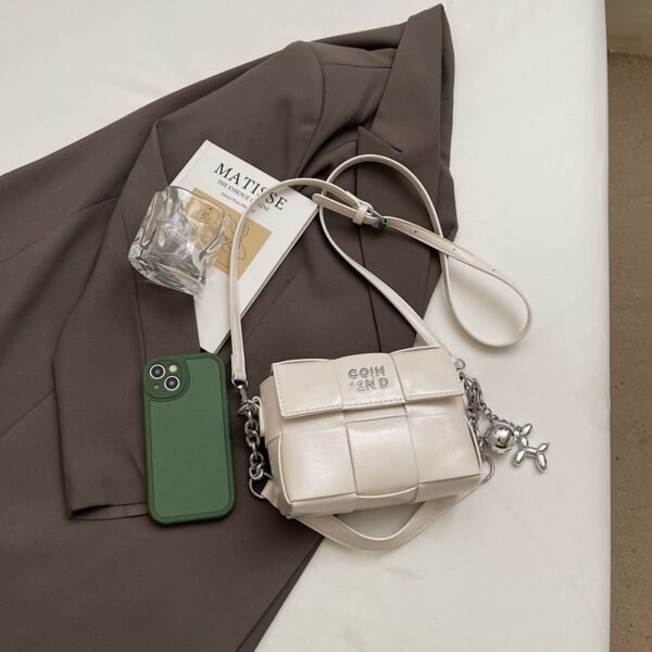 Processed with VSCO with s2 preset New Spring/Summer Fashion Shoulder Bag Niche High-End Trendy Messenger Bag