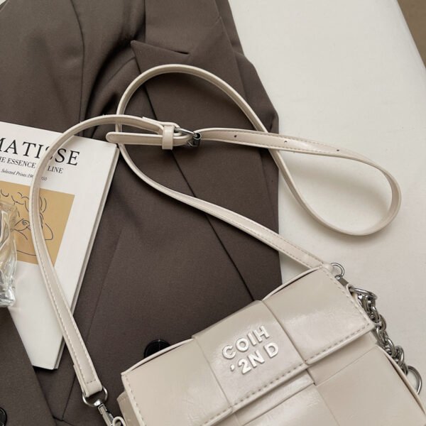 Processed with VSCO with s2 preset New Spring/Summer Fashion Shoulder Bag Niche High-End Trendy Messenger Bag