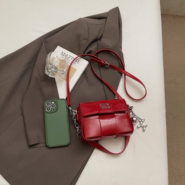 Processed with VSCO with s2 preset New Spring/Summer Fashion Shoulder Bag Niche High-End Trendy Messenger Bag