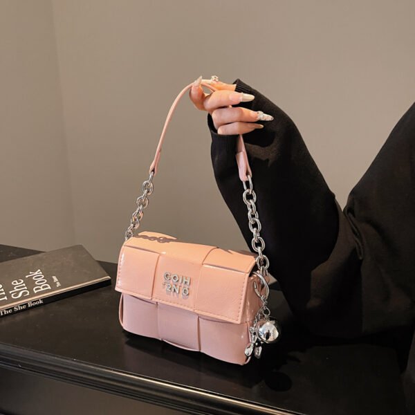 Processed with VSCO with s2 preset New Spring/Summer Fashion Shoulder Bag Niche High-End Trendy Messenger Bag