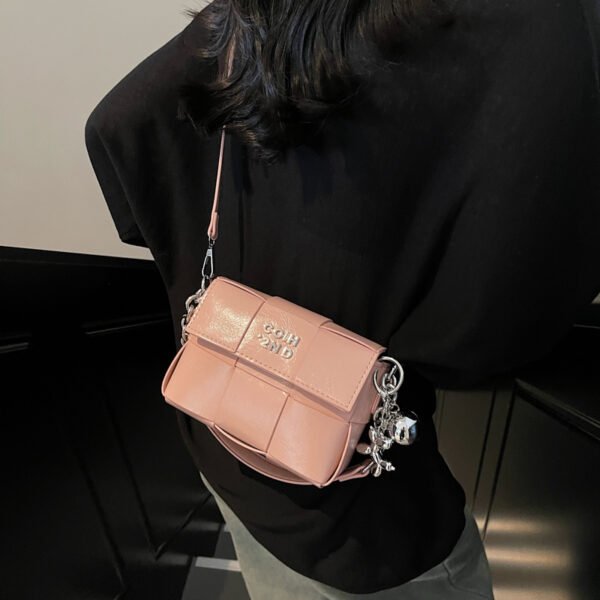 Processed with VSCO with s2 preset New Spring/Summer Fashion Shoulder Bag Niche High-End Trendy Messenger Bag