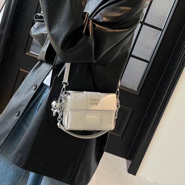 Processed with VSCO with s2 preset New Spring/Summer Fashion Shoulder Bag Niche High-End Trendy Messenger Bag