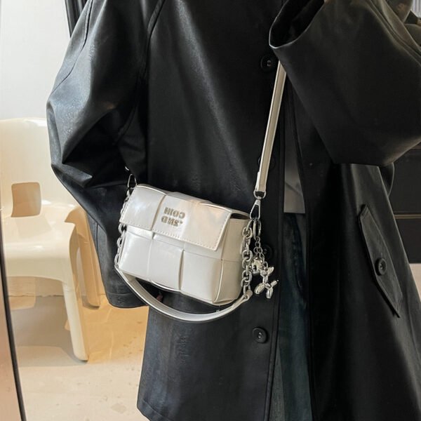 Processed with VSCO with s2 preset New Spring/Summer Fashion Shoulder Bag Niche High-End Trendy Messenger Bag