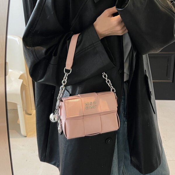 Processed with VSCO with s2 preset New Spring/Summer Fashion Shoulder Bag Niche High-End Trendy Messenger Bag