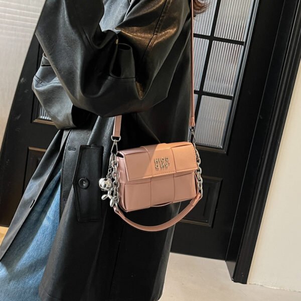 Processed with VSCO with s2 preset New Spring/Summer Fashion Shoulder Bag Niche High-End Trendy Messenger Bag