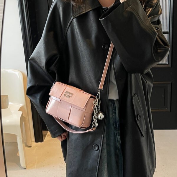 Processed with VSCO with s2 preset New Spring/Summer Fashion Shoulder Bag Niche High-End Trendy Messenger Bag