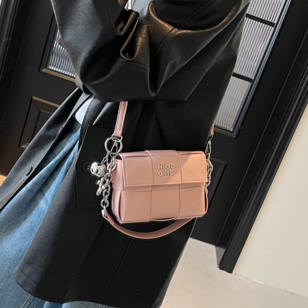 Processed with VSCO with s2 preset New Spring/Summer Fashion Shoulder Bag Niche High-End Trendy Messenger Bag