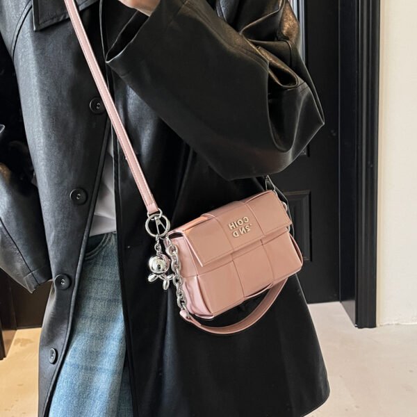 Processed with VSCO with s2 preset New Spring/Summer Fashion Shoulder Bag Niche High-End Trendy Messenger Bag