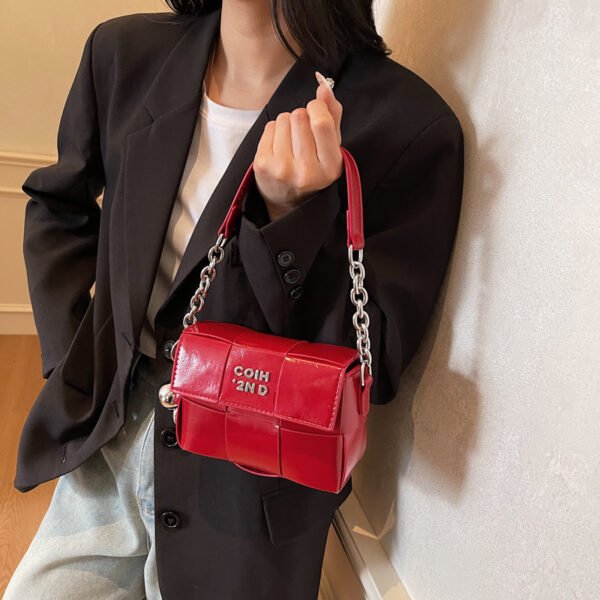 Processed with VSCO with s2 preset New Spring/Summer Fashion Shoulder Bag Niche High-End Trendy Messenger Bag