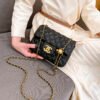 Single-Shoulder Bag: Classic Diamond Embroidery