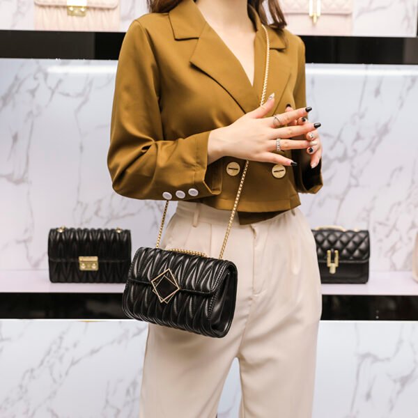 Spring Summer New Fashion Chain Shoulder Wrinkled Leather Bag Diamond Crossbody Bag Underarm Bag Women's Bag