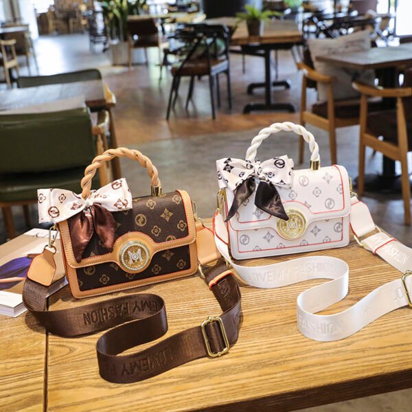 Autumn/Winter New Fashion Woven Retro High Quality Trend Niche Temperament Women's Bag Shoulder Crossbody Handbag