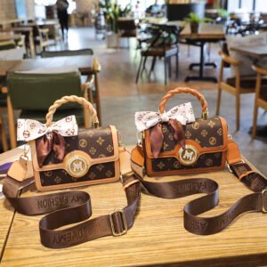 主图 (12) Autumn/Winter New Fashion Woven Retro High Quality Trend Niche Temperament Women's Bag Shoulder Crossbody Handbag
