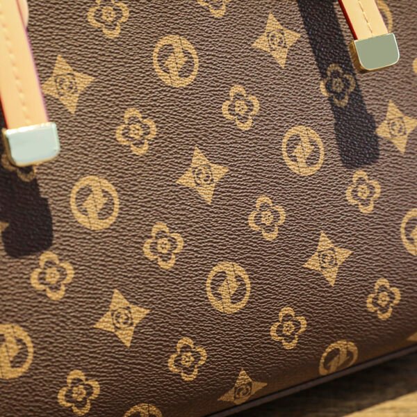 主图 (12) Classic Old Flower Fashion Brand Commuter Shoulder Bag Women's Light Luxury High-End Stylish Hand-Held Tote Bag