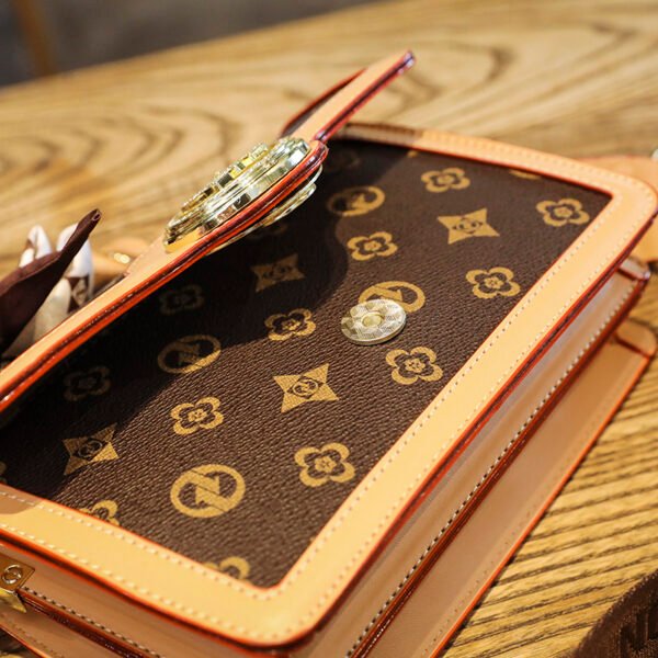 Autumn/Winter New Fashion Woven Retro High Quality Trend Niche Temperament Women's Bag Shoulder Crossbody Handbag