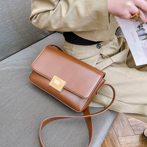 Early Spring Retro All-Match Bucket Small Bag Fashionable All-Match Mobile Phone Bag Portable Lightweight Shoulder Crossbody
