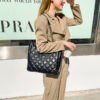 New Large-Capacity Diamond Chain Tote Bag Simple Light Luxury High-End Shoulder Bag Casual Commuting Versatile Women's Bag