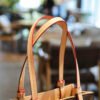 主图 (16) Classic Old Flower Fashion Brand Commuter Shoulder Bag Women's Light Luxury High-End Stylish Hand-Held Tote Bag
