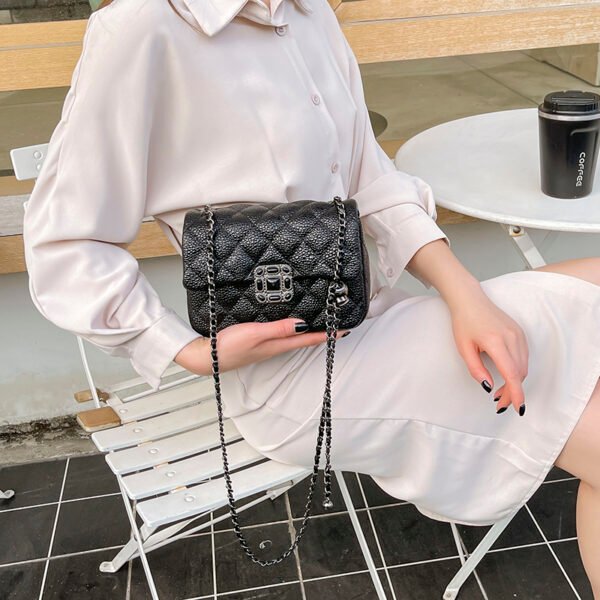 Diamond Embroidery Bag Autumn And Winter Retro New Women's Bag Popular Chain Messenger Bag Fashionable Small Square Bag