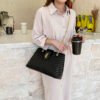 V-Grain Tote Bag Ladies Bag Women's Bag Wholesale Women's Messenger Bag Large Capacity Embroidered Shoulder Bag