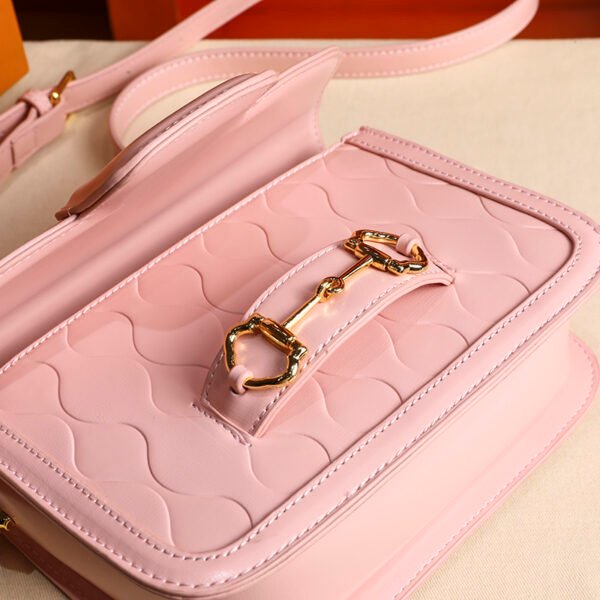 主图 (18) Women's Small Square Bag Underarm Shoulder Handbag Wave Saddle Bag Women's Crossbody