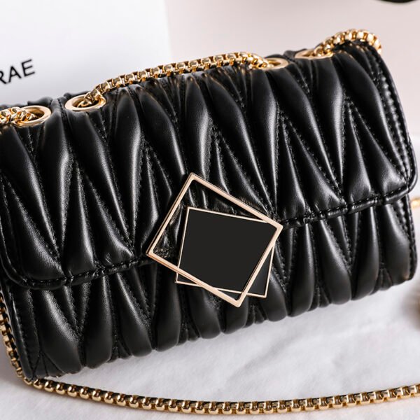 Spring Summer New Fashion Chain Shoulder Wrinkled Leather Bag Diamond Crossbody Bag Underarm Bag Women's Bag