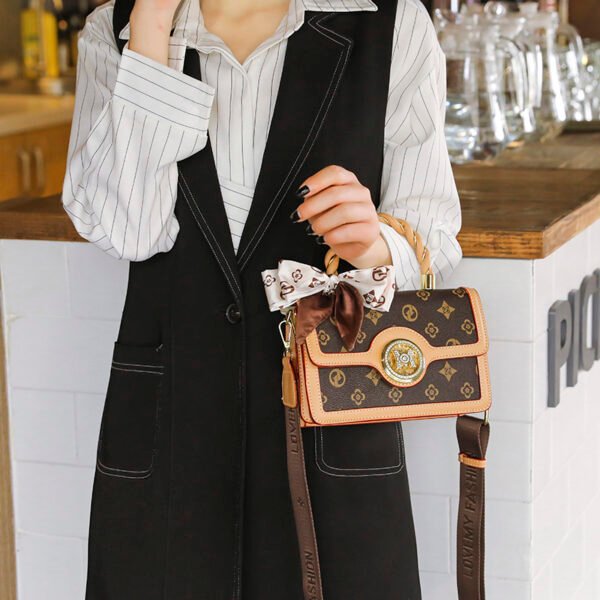 Autumn/Winter New Fashion Woven Retro High Quality Trend Niche Temperament Women's Bag Shoulder Crossbody Handbag