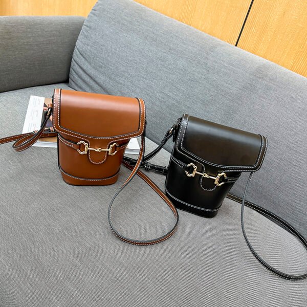 Early Spring Retro All-Match Bucket Small Bag Fashionable All-Match Mobile Phone Bag Portable Lightweight Shoulder Crossbody