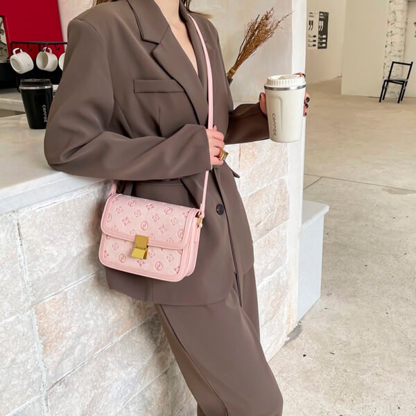 Simple and fashionable retro printed bag handbag elegant and versatile shoulder bag full of texture messenger bag