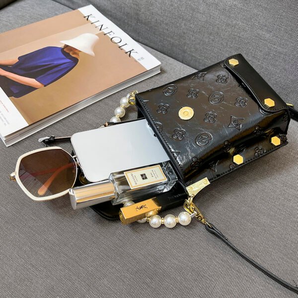 One-Shoulder Crossbody Korean Version Pearl Handbag Fashionable Simple Sweet Women's Bag Mobile Phone Bag