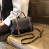 High-End Niche Commuter Versatile Messenger Bag Popular Simple Texture Women's Bag Light Luxury Retro Poker Pattern Shoulder Bag