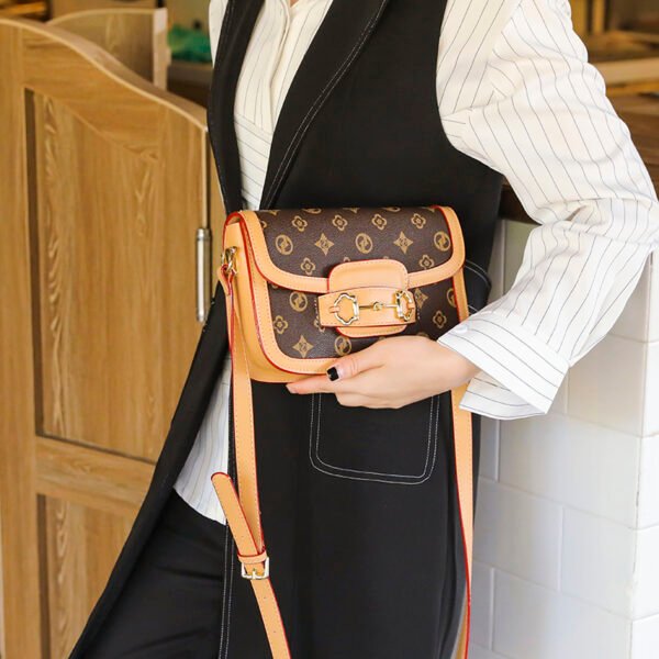 主图 (28) Retro Design Pu Horsebit Saddle Bag Old Flower Women's Bag Single Shoulder Cross-Border Bag Messenger Bag Bags Women's Bag