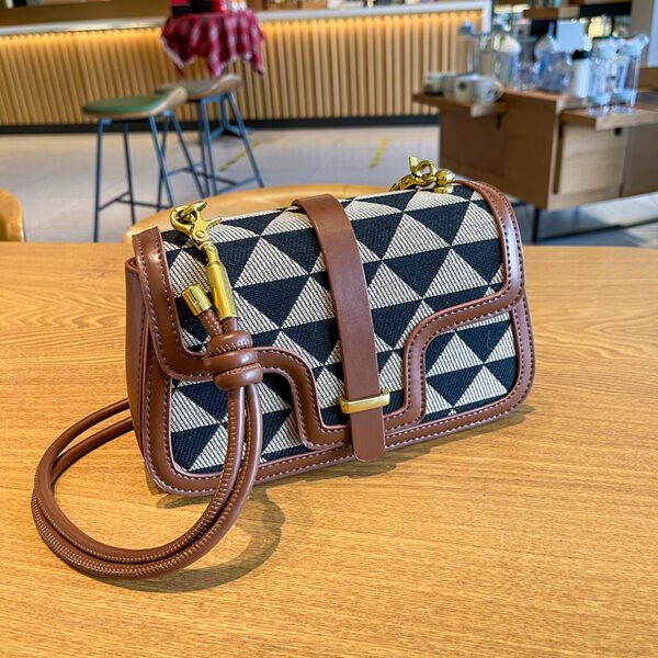Light Luxury Niche Design Checkerboard Bag Women's Versatile Shoulder Bag Stylish Underarm Bag