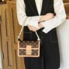 Ladies New Style Bag Lock Large Capacity Fashion Women's Bag Middle-Aged Mother Messenger Bag