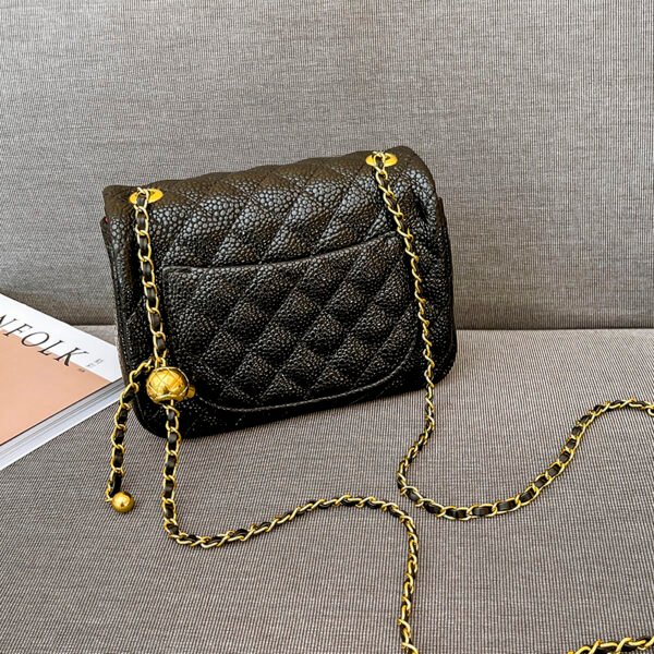 Single-Shoulder Bag: Classic Diamond Embroidery