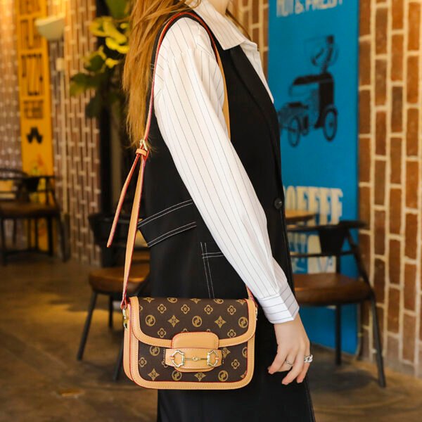 主图 (36) Retro Design Pu Horsebit Saddle Bag Old Flower Women's Bag Single Shoulder Cross-Border Bag Messenger Bag Bags Women's Bag
